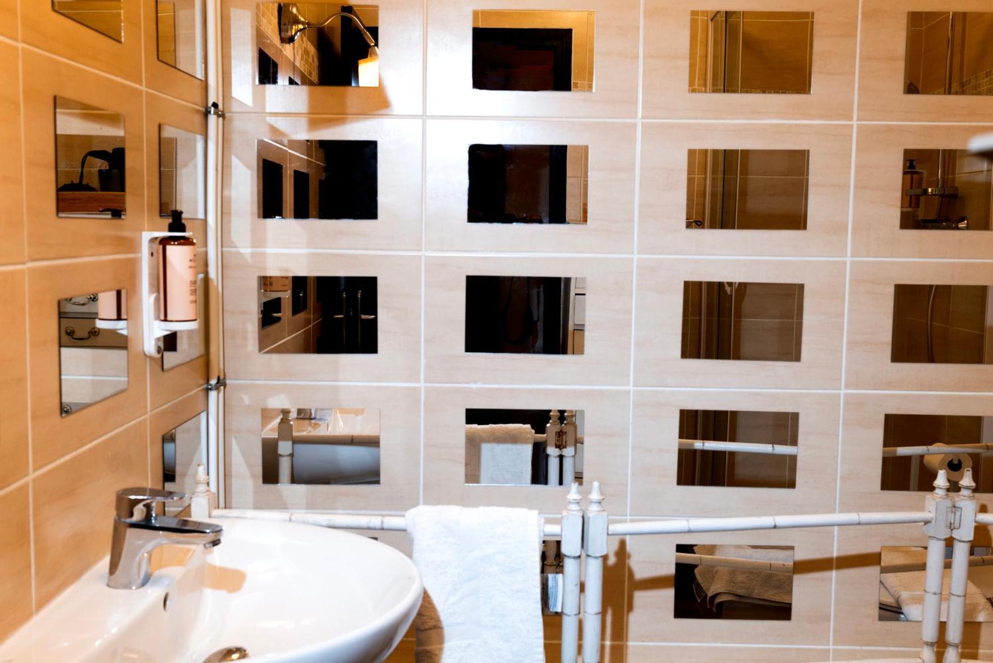 Lou Pitchoun Luxe Et Serenite Au Coeur De Saint-Tropez Suite Familiale Avec Chambre Separee Avec Jardin Enchanteur Pour 4 Adultes Et 1 Enfant Экстерьер фото